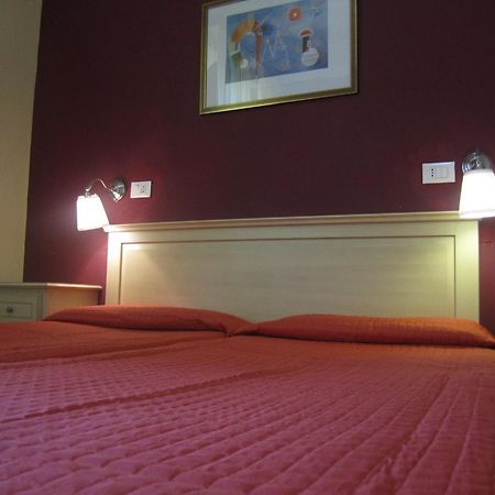 Hotel Genzianella Флоренция Экстерьер фото