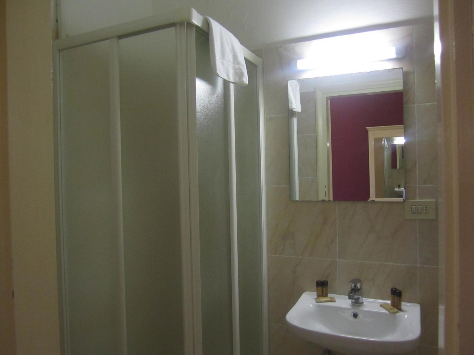Hotel Genzianella Флоренция Экстерьер фото