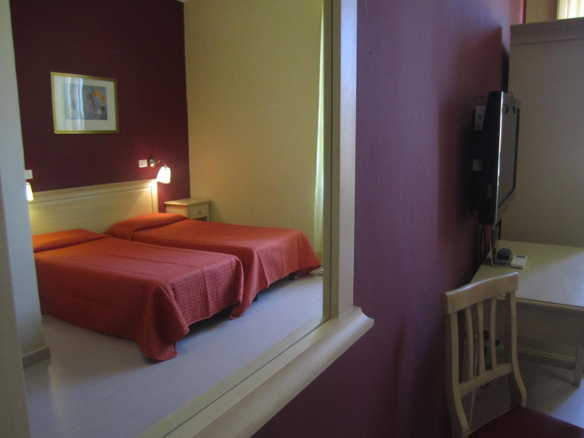 Hotel Genzianella Флоренция Экстерьер фото