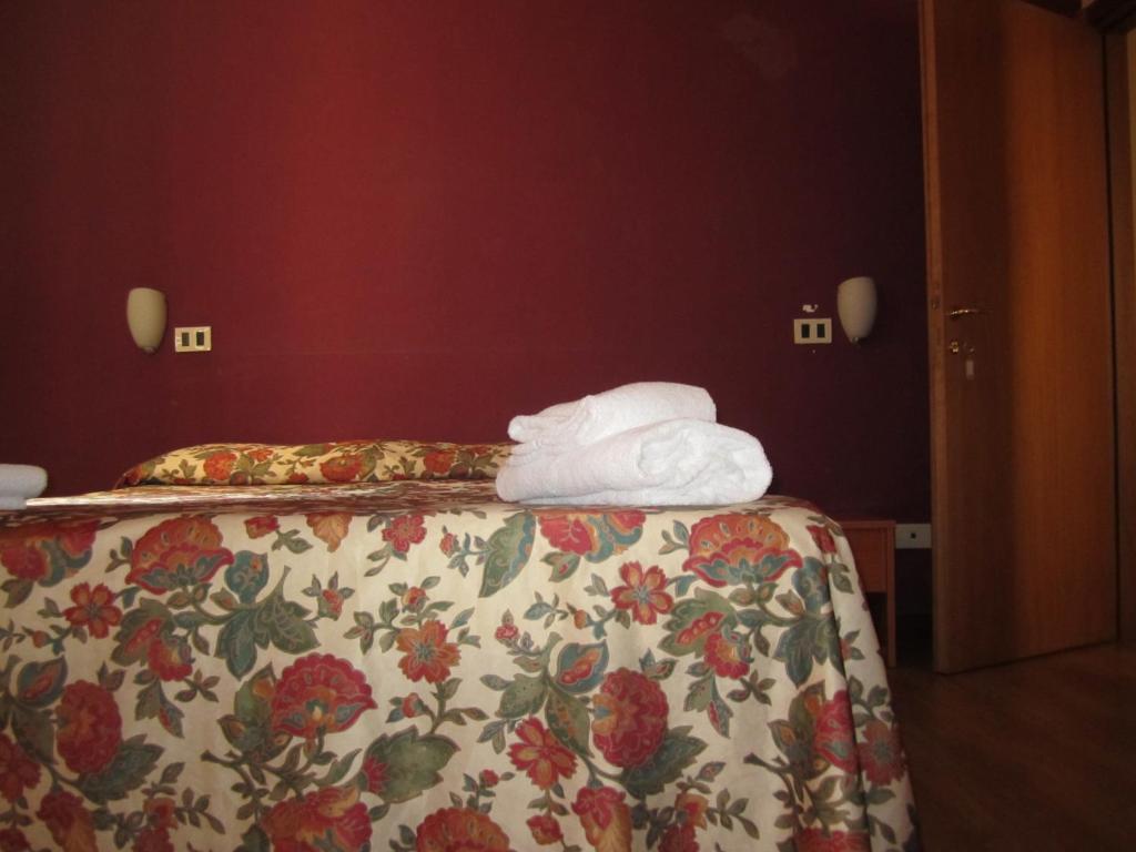 Hotel Genzianella Флоренция Номер фото