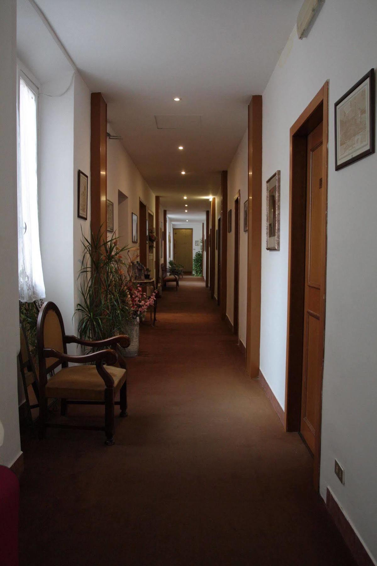Hotel Genzianella Флоренция Экстерьер фото